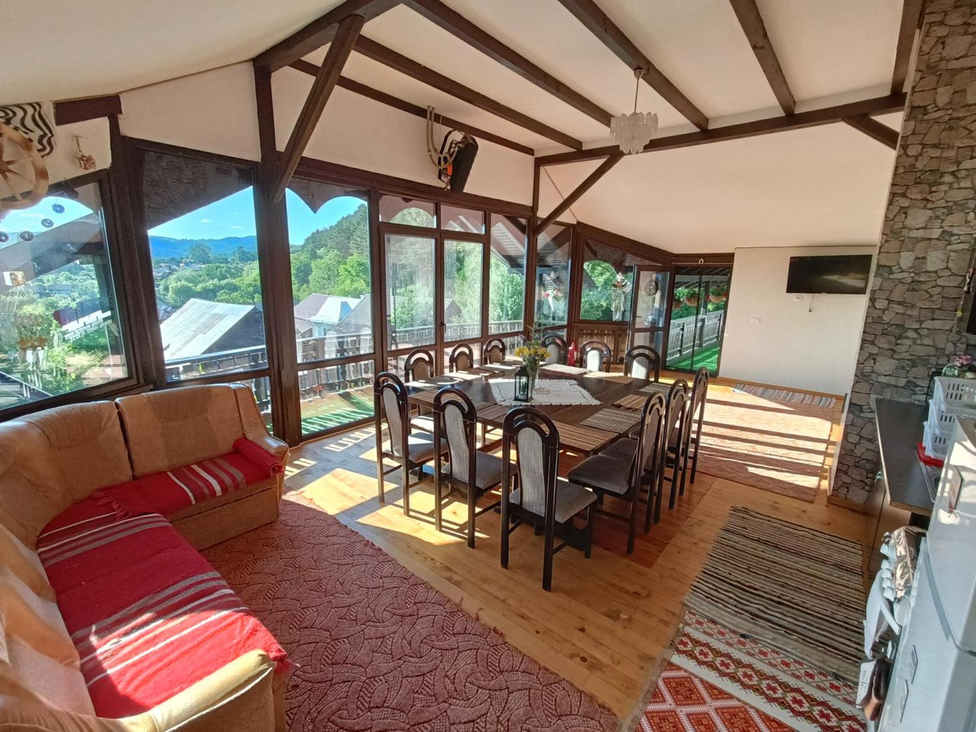 Casa Dintre Pini Βίλα Păltinoasa Εξωτερικό φωτογραφία